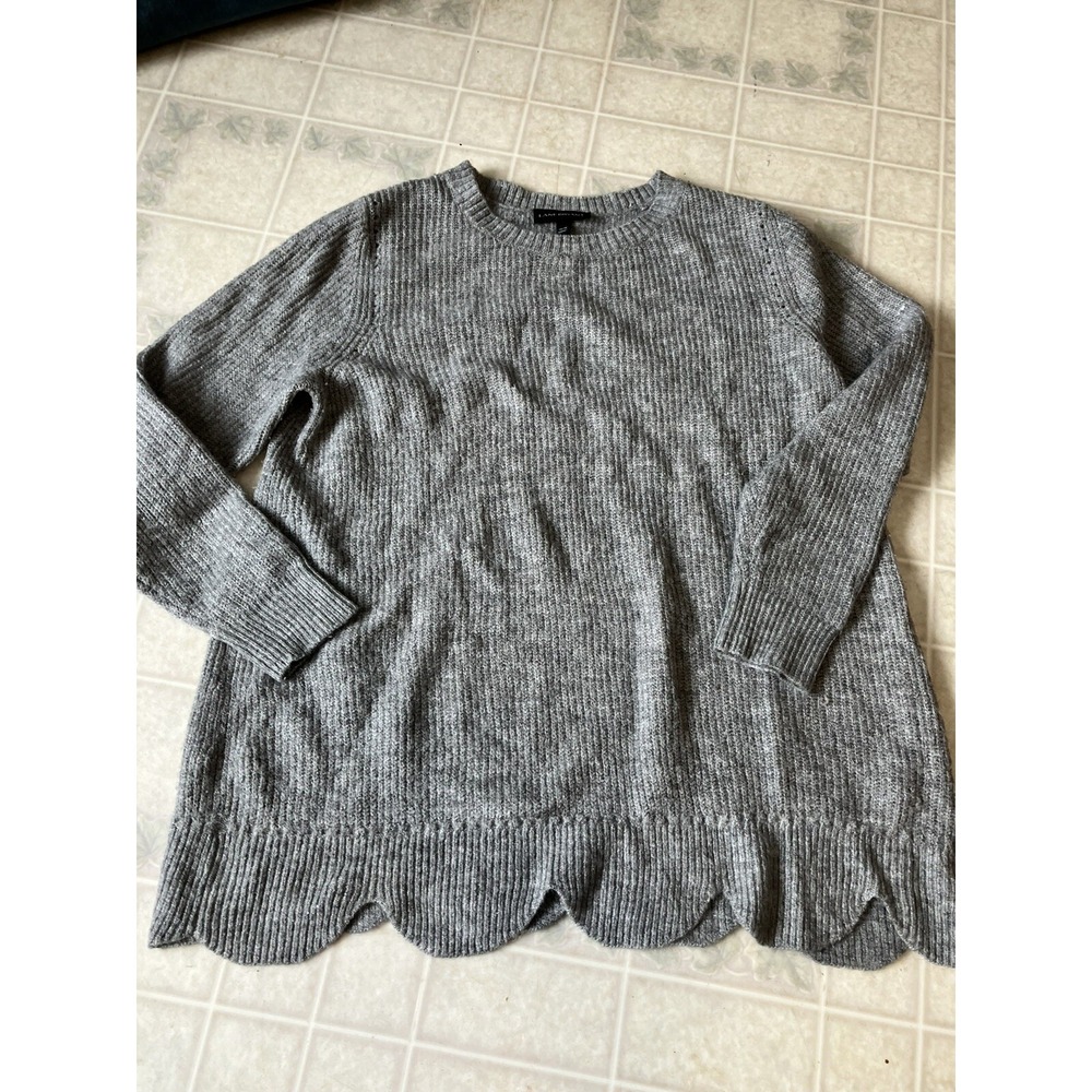Lane Bryant Metallic Gray Knit Scalloped Hem Pullover Sweater Size 14 / 16